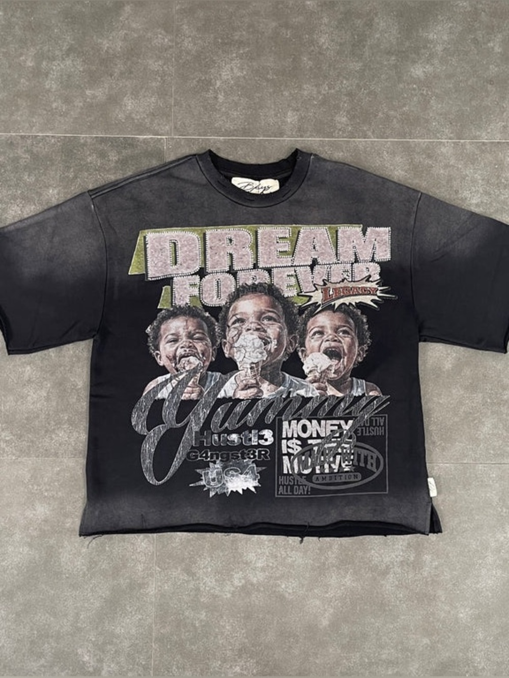 Black Graphic Men’s Short-Sleeve Crewneck Shirt - Dream Forever